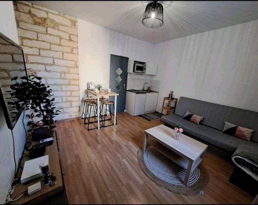 Logement Cosy Pour 4, Wifi, Centre Ville Montpellier Ngoại thất bức ảnh